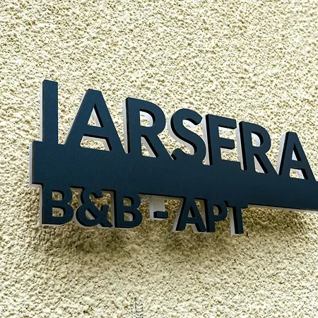 Casa de hóspedes Iarsera And Lucca