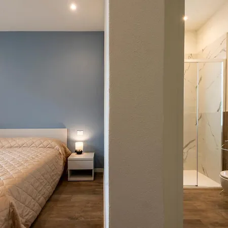 Iarsera And Casa de hóspedes 3*