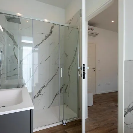 Iarsera And Casa de hóspedes Lucca