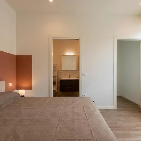 Iarsera And Casa de hóspedes Lucca